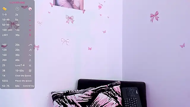 Snapshot of MarilynDupont chatting on November 21, 2025, 8:30 pm MarilynDupont online show from November 21, 2025, 8:30 pm