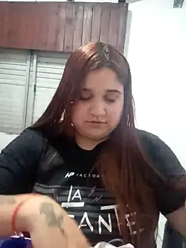 Snapshot of natylunares chatting on October 3, 2025, 4:47 am natylunares online show from October 3, 2025, 4:47 am