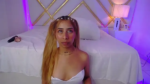 Snapshot of laila_stilwiills chatting on September 19, 2025, 5:06 pm laila stilwiills online show from September 19, 2025, 5:06 pm