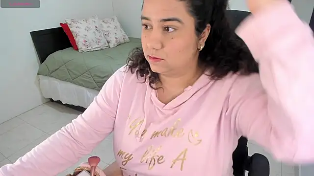 Snapshot of MariamCastiblanco chatting on April 22, 2026, 8:26 pm MariamCastiblanco online show from April 22, 2026, 8:26 pm