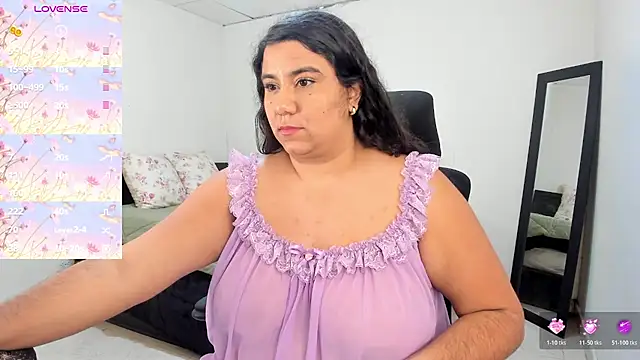 MariamCastiblanco online show from February 5, 2026, 10:05 pm