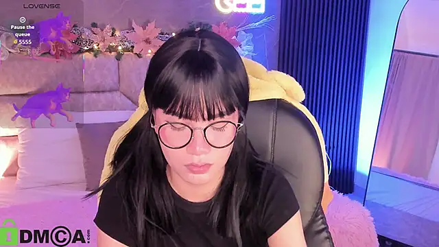 Arinextdoor online show from December 1, 2025, 12:22 am