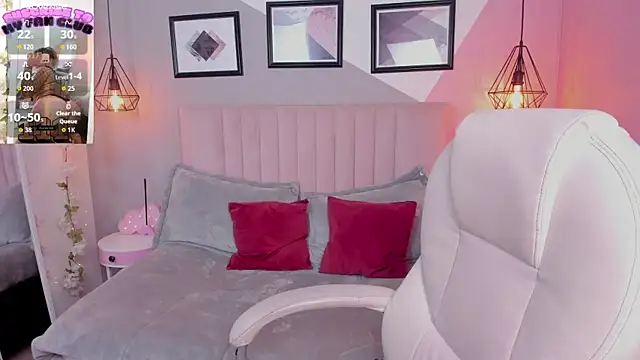 Baby  kitty  online show from September 18, 2025, 8:34 pm