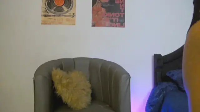 CoralieBronson online show from March 10, 2026, 11:20 pm