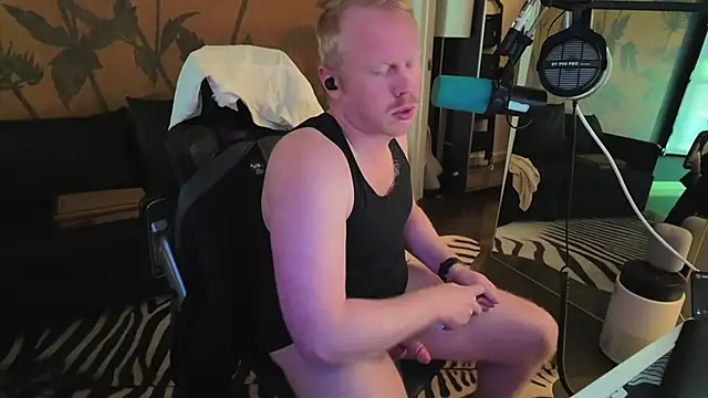 twunkdean online show from July 23, 2026, 4:58 pm