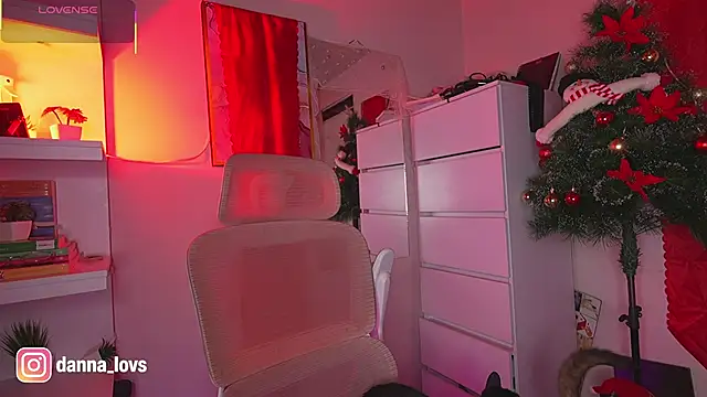 Snapshot of Dannaa_Lovs chatting on December 2, 2025, 5:58 pm Dannaa Lovs online show from December 2, 2025, 5:58 pm