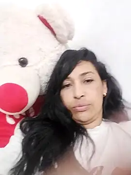 Snapshot of IvyShine7 chatting on October 22, 2025, 10:19 pm IvyShine7 online show from October 22, 2025, 10:19 pm