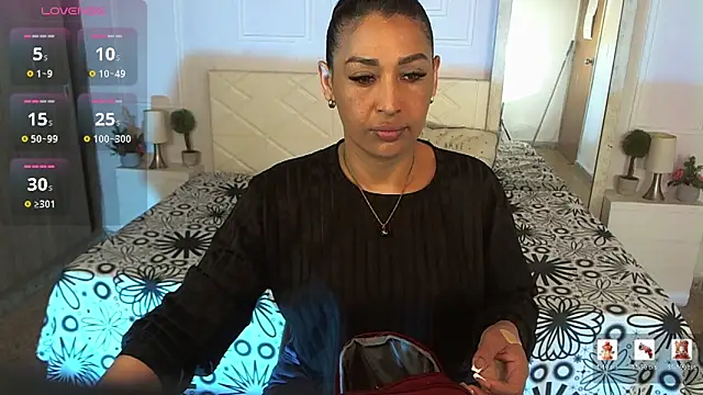 IvyShine7 online show from February 10, 2026, 6:51 pm