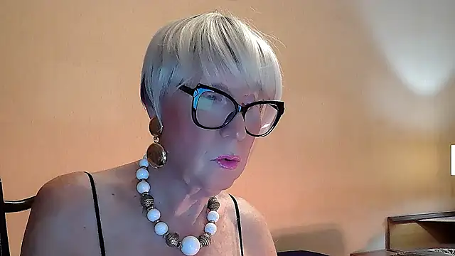 ROBY SWEETHOT online show from October 4, 2025, 10:00 pm