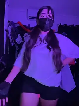 Snapshot of Anonnymsk chatting on October 30, 2025, 5:06 am Anonnymsk online show from October 30, 2025, 5:06 am