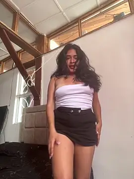 Snapshot of EmilyNoir1 chatting on June 12, 2026, 8:17 pm EmilyNoir1 online show from June 12, 2026, 8:17 pm