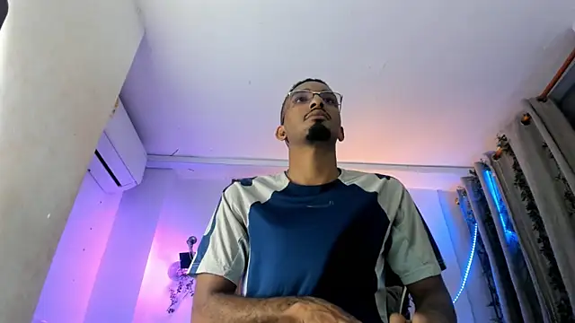 Darwin mayo online show from December 22, 2025, 5:35 pm