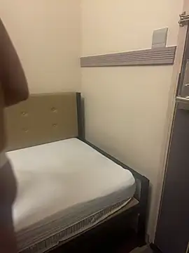 Snapshot of pophiboy chatting on February 9, 2026, 3:15 am pophiboy online show from February 9, 2026, 3:15 am