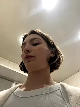 ZariaFlame online show from December 5, 2025, 9:12 pm