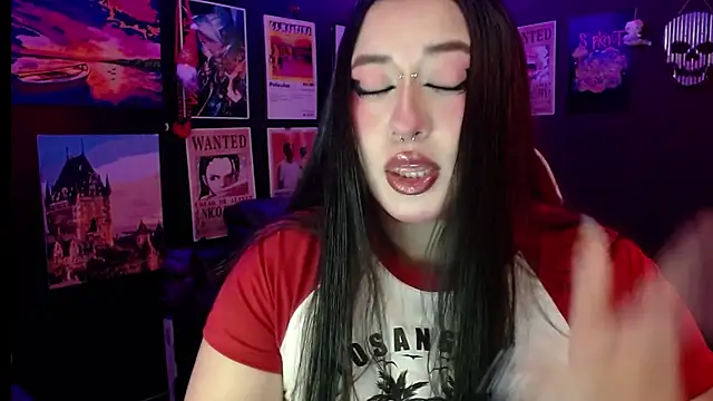 Snapshot of Ravendark_ chatting on February 17, 2026, 6:38 pm Ravendark online show from February 17, 2026, 6:38 pm