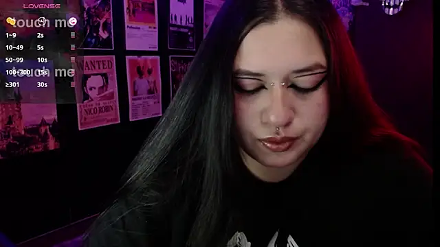 Ravendark  online show from April 10, 2026, 10:06 pm