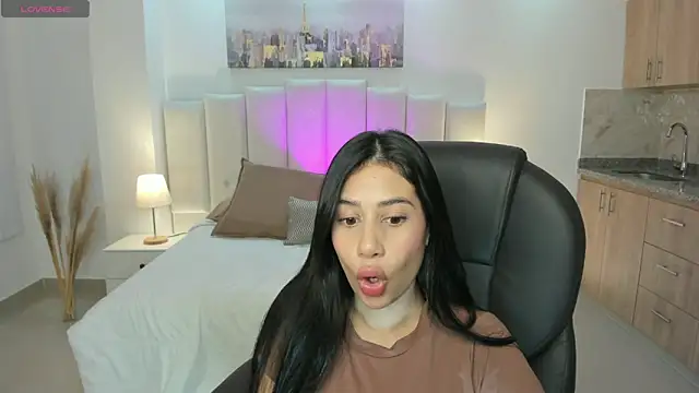 Snapshot of miranda_crawfor chatting on November 1, 2025, 1:27 pm miranda crawfor online show from November 1, 2025, 1:27 pm