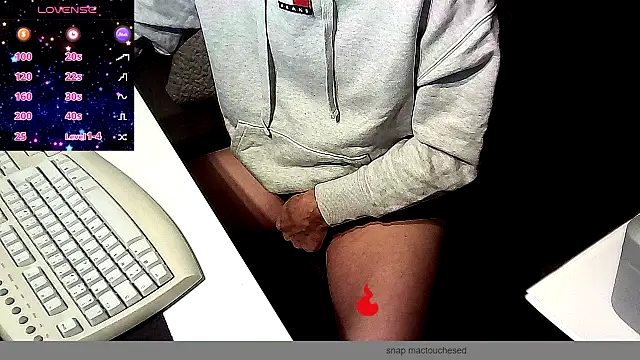 Snapshot of french_male_whore@xh chatting on October 23, 2025, 5:50 am french male whorexh online show from October 23, 2025, 5:50 am