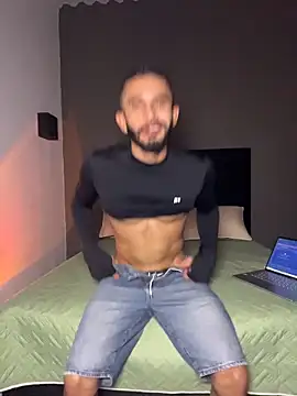 Snapshot of Jacksonfranco chatting on November 15, 2025, 12:14 am Jacksonfranco online show from November 15, 2025, 12:14 am