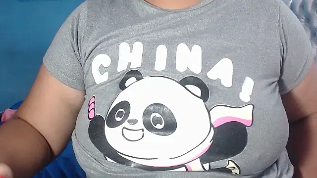 SamiBoobsxx online show from April 22, 2026, 7:42 pm