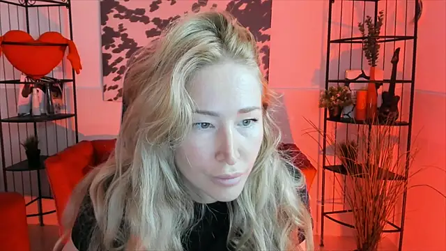 AstraMonroe online show from September 9, 2025, 10:25 am