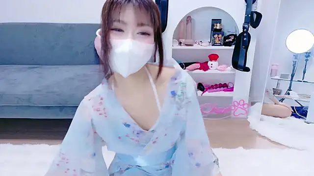 -Nyanko-chan- online show from May 23, 2026, 9:14 pm