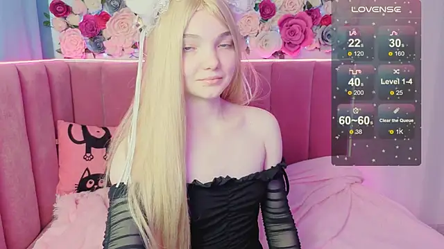 Snapshot of AnimeAlica18 chatting on October 31, 2025, 2:19 am AnimeAlica18 online show from October 31, 2025, 2:19 am