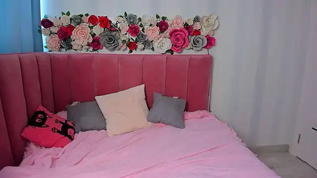 Snapshot of AnimeAlica18 chatting on September 18, 2025, 3:42 am AnimeAlica18 online show from September 18, 2025, 3:42 am