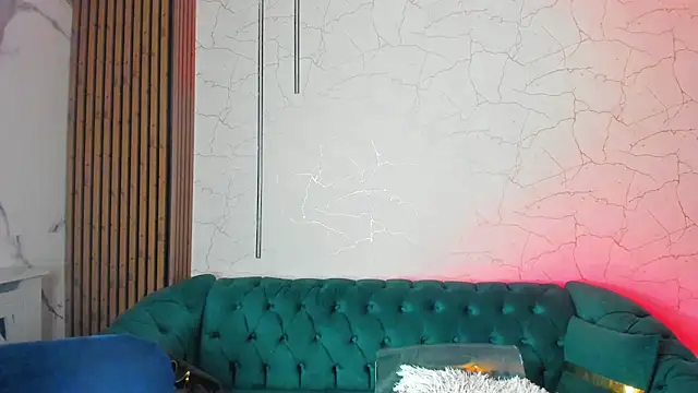 Snapshot of angel_wow_ chatting on December 5, 2025, 5:17 am angel wow online show from December 5, 2025, 5:17 am