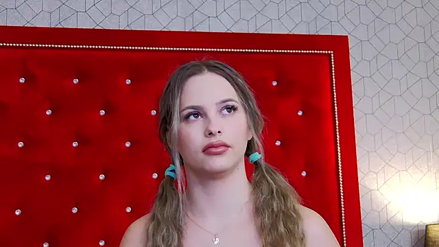 Ellsa Jean  online show from November 21, 2025, 3:38 am