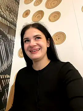 Snapshot of MiraReach chatting on October 5, 2025, 3:41 am MiraReach online show from October 5, 2025, 3:41 am