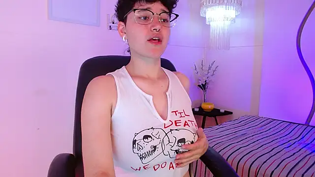 Snapshot of jeroharper chatting on September 15, 2025, 2:50 pm jeroharper online show from September 15, 2025, 2:50 pm