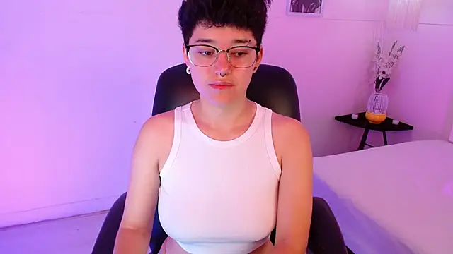 Snapshot of jeroharper chatting on October 27, 2025, 3:13 pm jeroharper online show from October 27, 2025, 3:13 pm