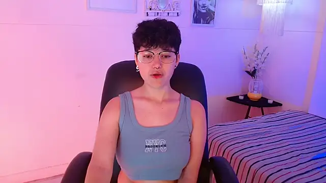 Snapshot of jeroharper chatting on September 24, 2025, 2:45 pm jeroharper online show from September 24, 2025, 2:45 pm