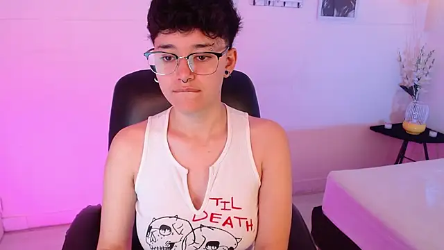 Snapshot of jeroharper chatting on November 14, 2025, 3:15 pm jeroharper online show from November 14, 2025, 3:15 pm