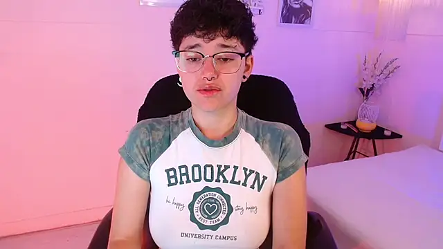 Snapshot of jeroharper chatting on November 30, 2025, 3:13 pm jeroharper online show from November 30, 2025, 3:13 pm