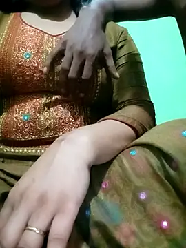 Snapshot of Hotty-couple063 chatting on September 27, 2025, 6:14 pm Hotty-couple063 online show from September 27, 2025, 6:14 pm