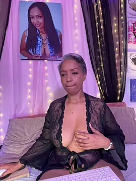 Snapshot of skarlleth_11 chatting on November 17, 2025, 4:22 pm skarlleth 11 online show from November 17, 2025, 4:22 pm