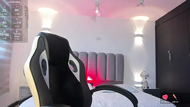 Snapshot of AlliceLover chatting on April 1, 2026, 12:39 pm AlliceLover online show from April 1, 2026, 12:39 pm