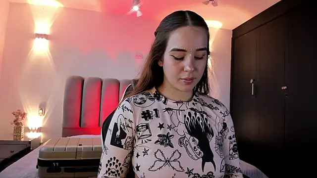 Snapshot of AlliceLover chatting on April 3, 2026, 12:00 pm AlliceLover online show from April 3, 2026, 12:00 pm