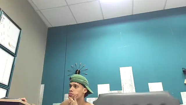 Ian1  online show from November 30, 2025, 4:35 am