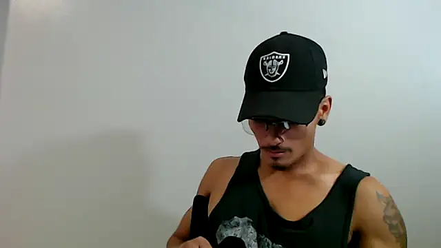 Snapshot of tanjir020 chatting on December 16, 2025, 12:15 am tanjir020 online show from December 16, 2025, 12:15 am