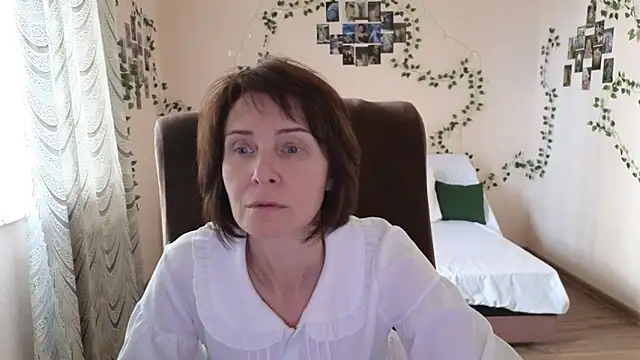 Lia Tito online show from September 19, 2025, 12:20 pm