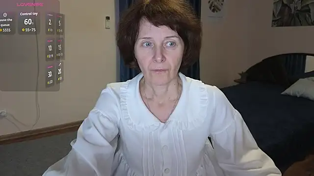 Lia Tito online show from October 27, 2025, 1:01 pm