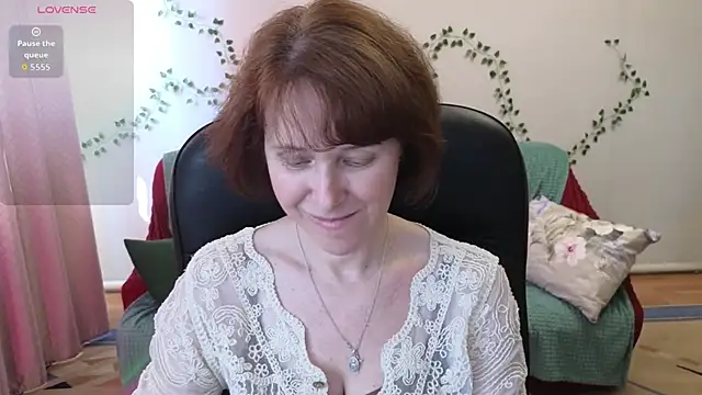 Lia Tito online show from April 16, 2026, 8:37 am