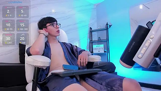 Snapshot of mathias_saenz chatting on January 15, 2026, 7:06 pm mathias saenz online show from January 15, 2026, 7:06 pm