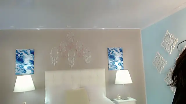 Snapshot of maddissonivanova chatting on October 22, 2025, 7:13 pm maddissonivanova online show from October 22, 2025, 7:13 pm