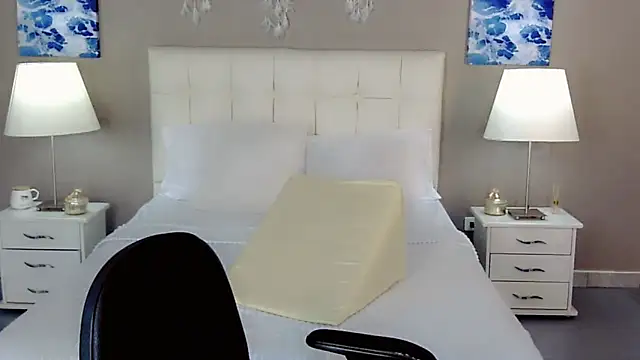 Snapshot of maddissonivanova chatting on September 17, 2025, 7:16 pm maddissonivanova online show from September 17, 2025, 7:16 pm