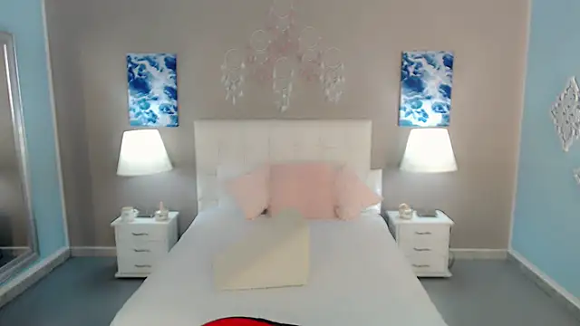 Snapshot of maddissonivanova chatting on November 20, 2025, 7:03 pm maddissonivanova online show from November 20, 2025, 7:03 pm