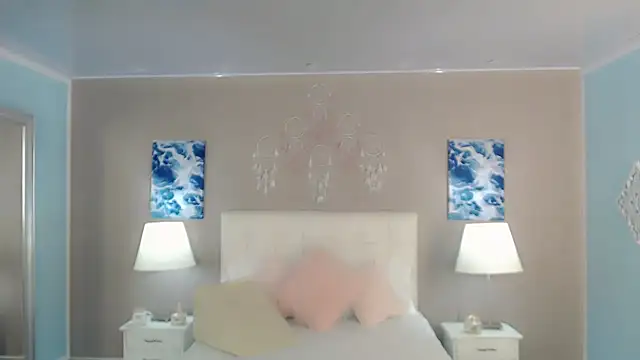 Snapshot of maddissonivanova chatting on December 2, 2025, 6:53 pm maddissonivanova online show from December 2, 2025, 6:53 pm